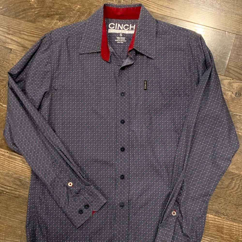 Men’s Cinch button up shirt .